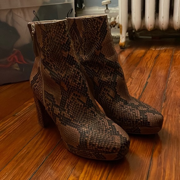 H&M Shoes - Forever 21 block heel